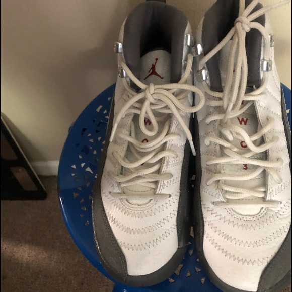 Jordan’s Youths 6Y Grey and White - Picture 2 of 8